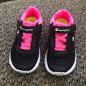 Toddler Girl Champion Shoes Size 7 - like new!!